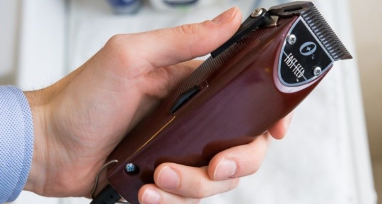 Oster-Fast-Feed-Clipper-enlamano